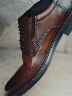 Leder Business Schnürer cognac