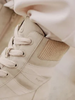 Schnürstiefel beige