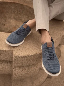 Sneaker blau